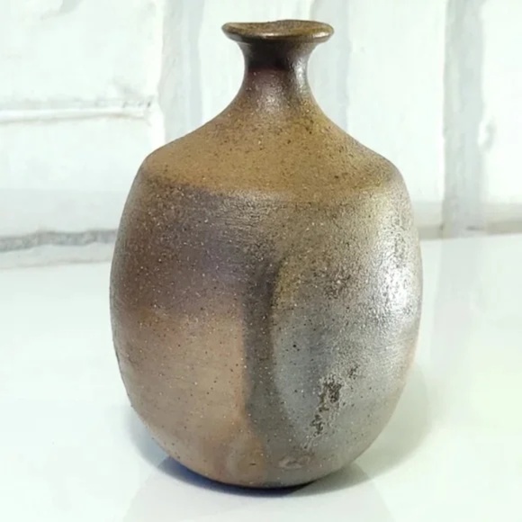 Japanese Bizen Ware Sake Vessel Tokkuri - Picture 4 of 9